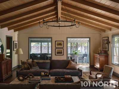 Traditional 02-2.jpg