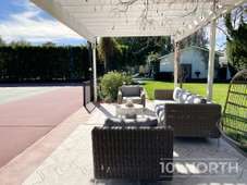 Contemporary 10-255.jpg