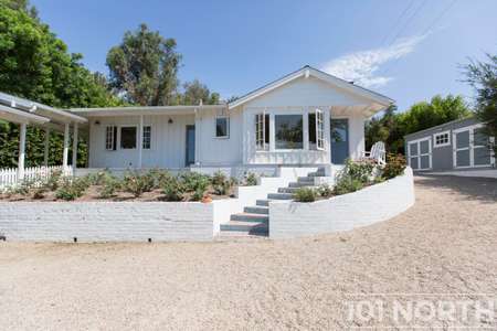 Beach House 15-67.jpg