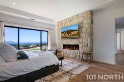 Contemporary 04-25.jpg