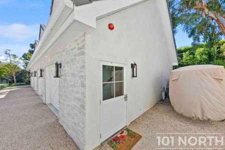 Contemporary 43-71.jpg