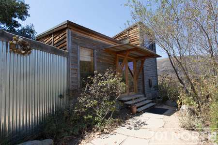 Cabin 02-7.jpg