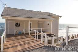 Beach House 06_01.jpg