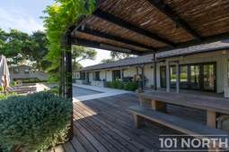 Farmhouse 01-146.jpg