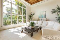 Contemporary 17-13.jpg