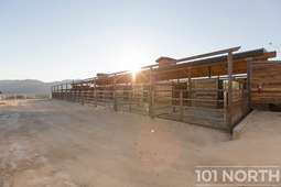 Farmhouse 04-112.jpg