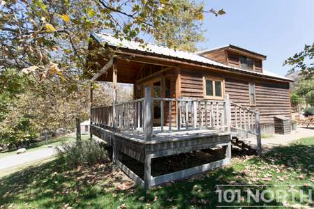 Cabin 02-21.jpg