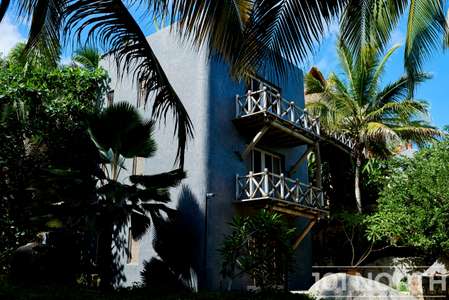 Beach House 15-44.jpg