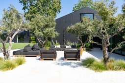 Contemporary 22-133.jpg