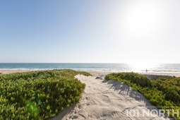 Beach House 13-41.jpg