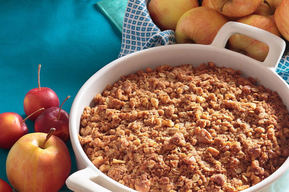Warm homestyle apple crisp with fresh harvest apples
