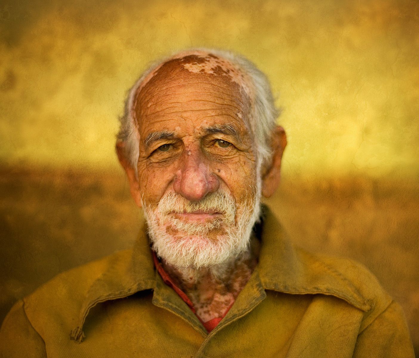 1brown_man_commarts_entry