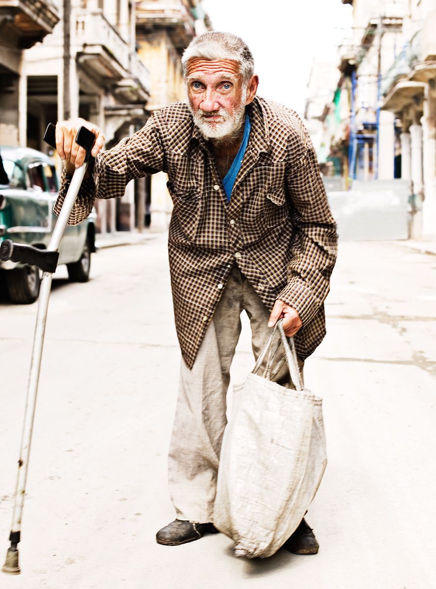 1old_man_on_street