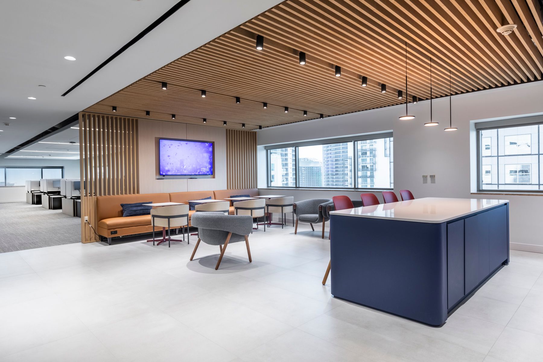 STREAM Real Estate Contemporary Office Lounge