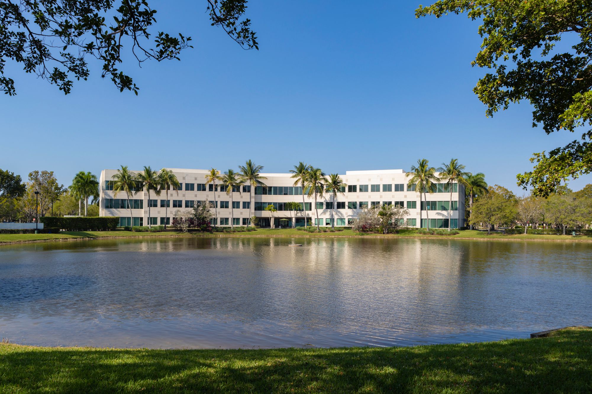 Sawgrass Corporate Parkway