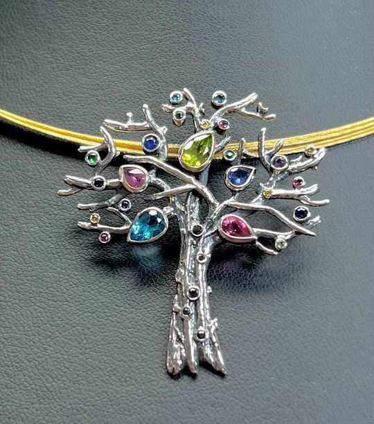 MEDIUM BLOSSOM TREE PENDANT