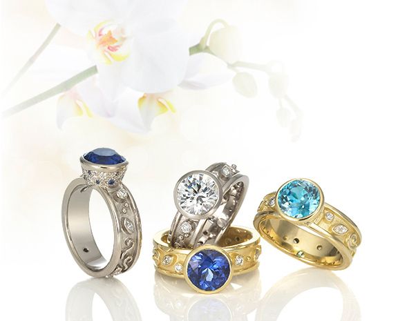 18k white and yellow gold, Sapphires, Zirkon, Tanzanite and diamonds VS/F. Single StonePassion Rings