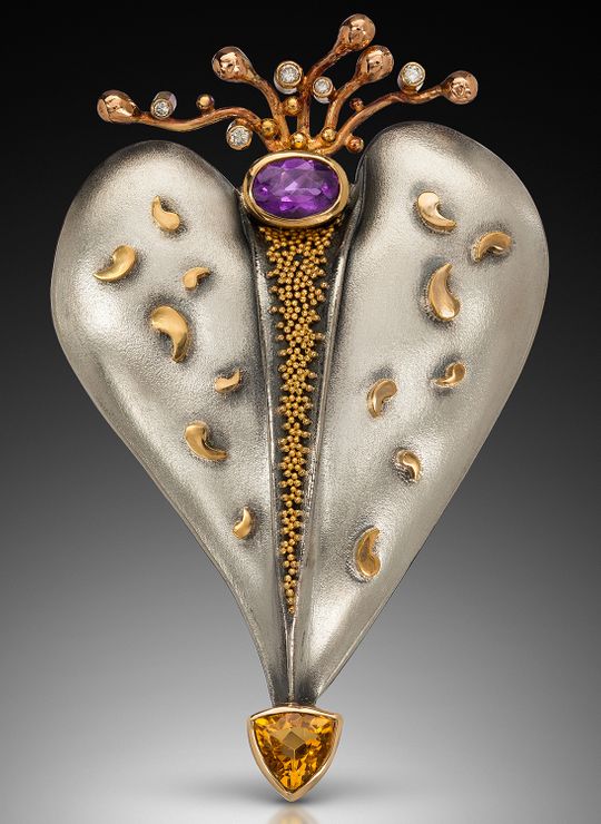 FLOWERING HEART BROOCH 