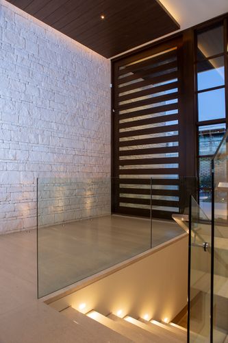 15 Shoreline-95F.jpg