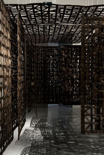 Detalle de Sin Título (Pavillion Suspended in a room I), 2005. Hierro dulce trenzado y cables de acero, 235 x 470 x 370 cm. Colección Tate Modern, Londres. Foto: Andrew Dunkley y Marcus Leith.