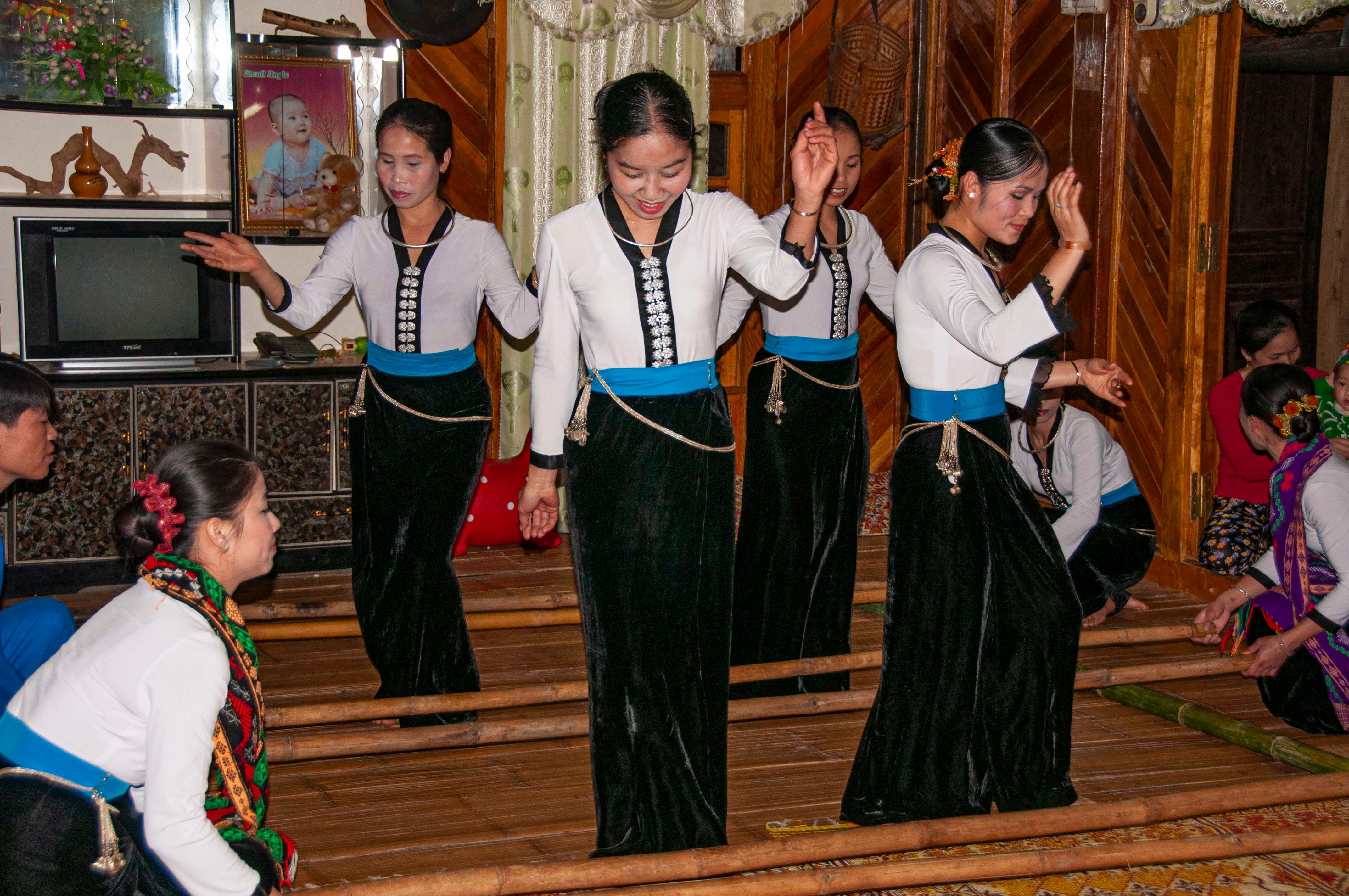 Traditional  Dance, Vietnam