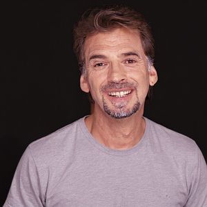 Jones - Kenny Loggins.jpg