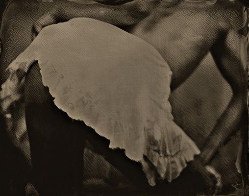 sarah's  little   white   skirt