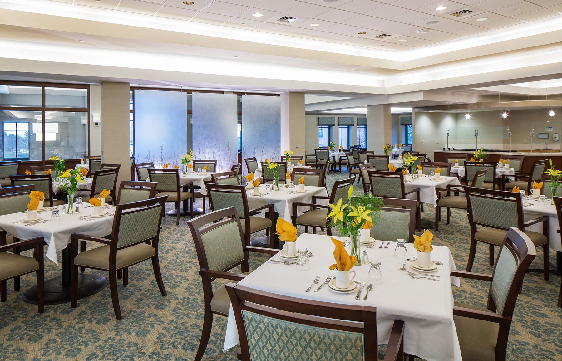 1charlestown_dinning_90