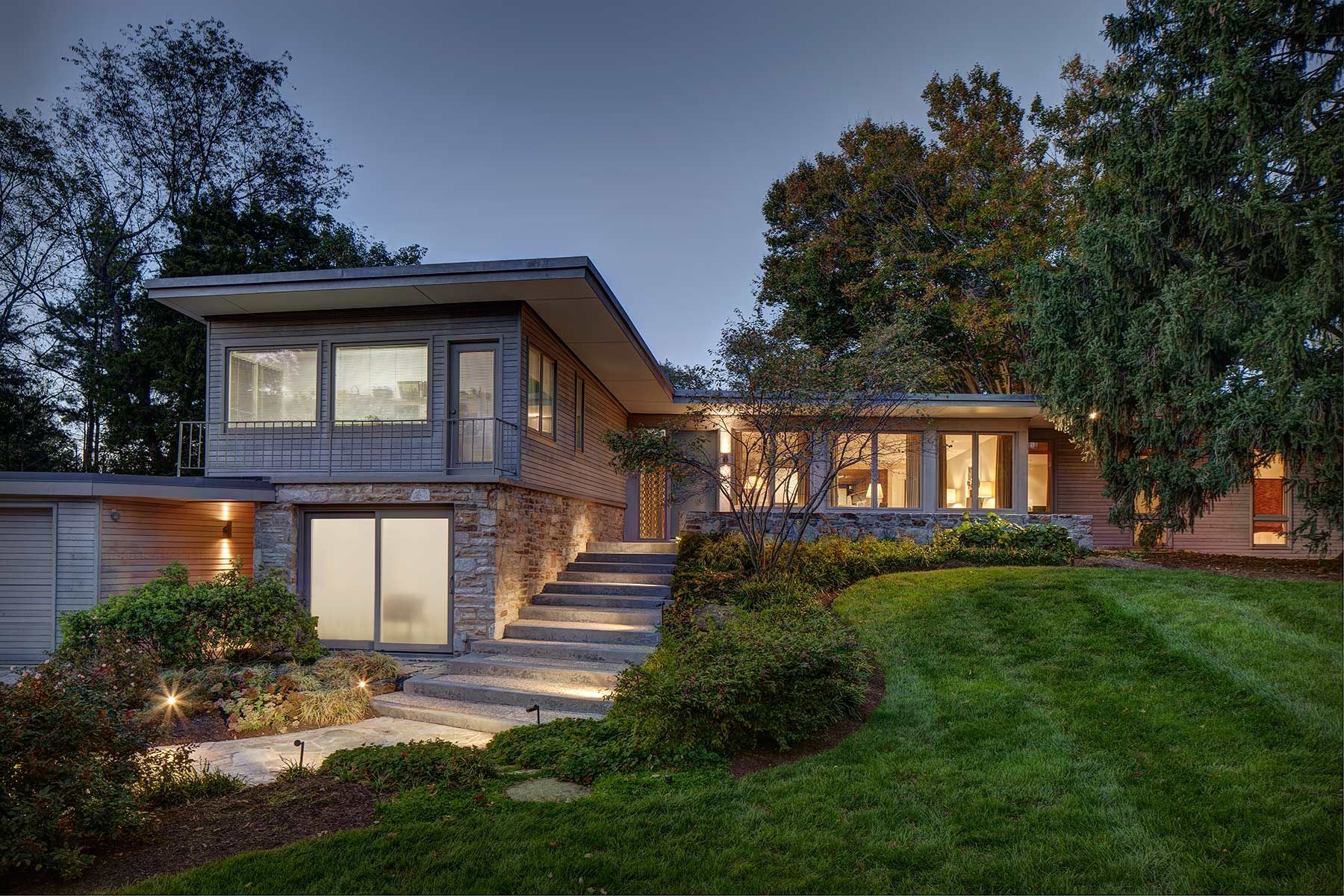 Beautiful redesign of the original structure built in 1960.Client / Architect: Ziger / Snead Gerstung Residence