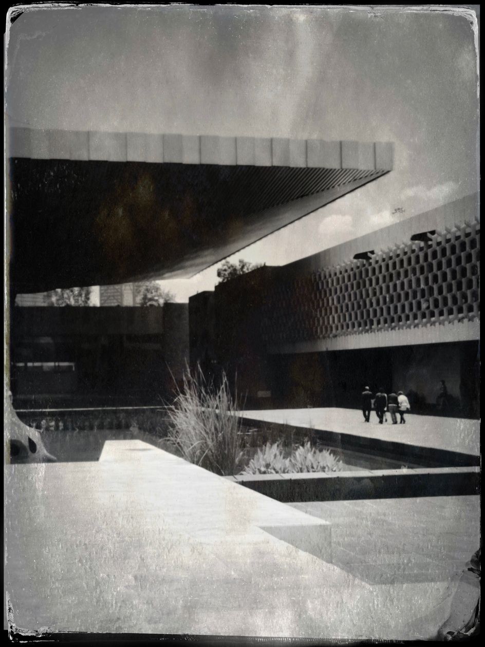 National Museum of Anthropology Plaza:CDMX.JPG