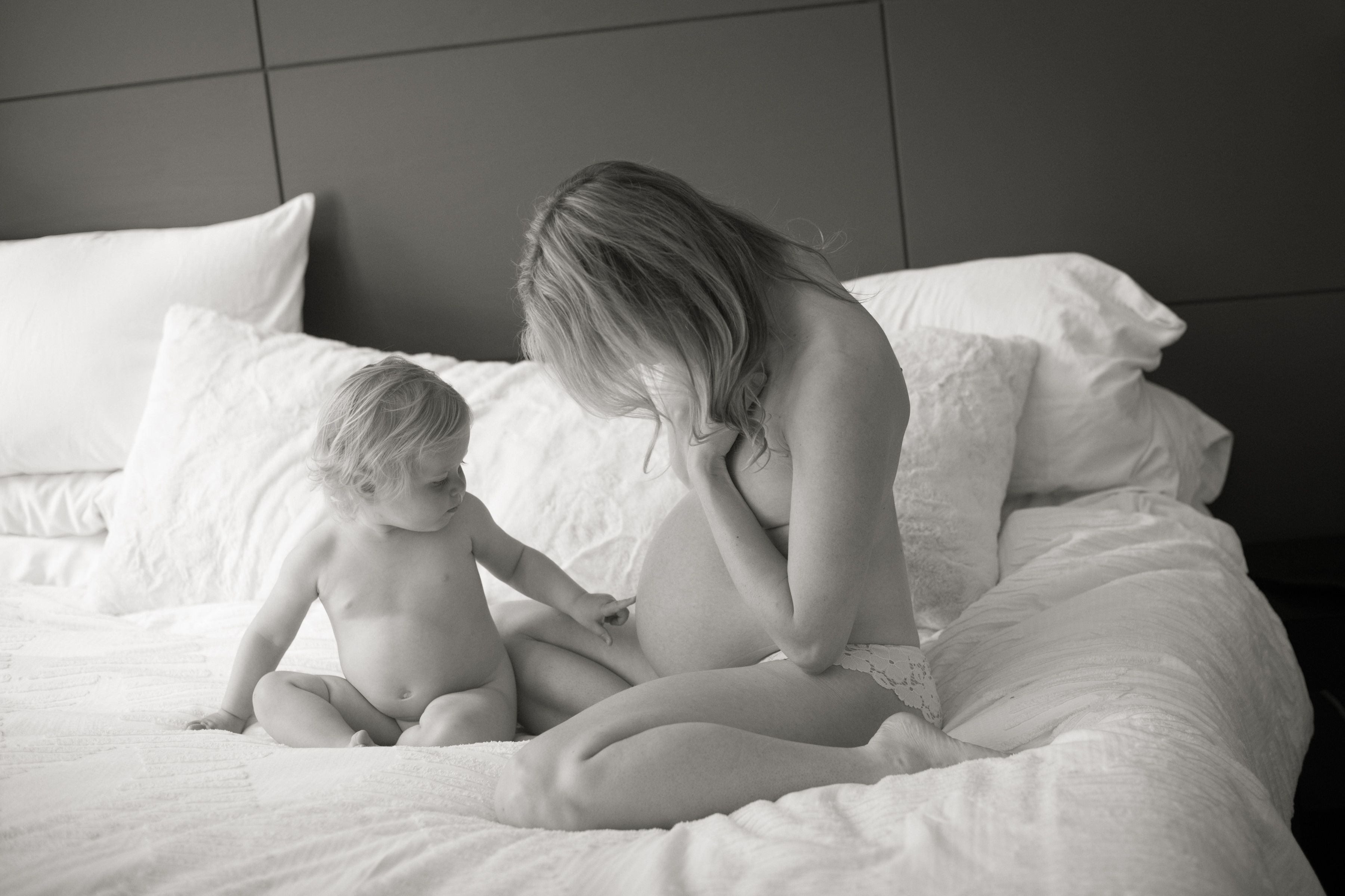 064_056_56LM_slideshow_0128KristenPregnant_Isla5_23DSC_0615 copy.jpg