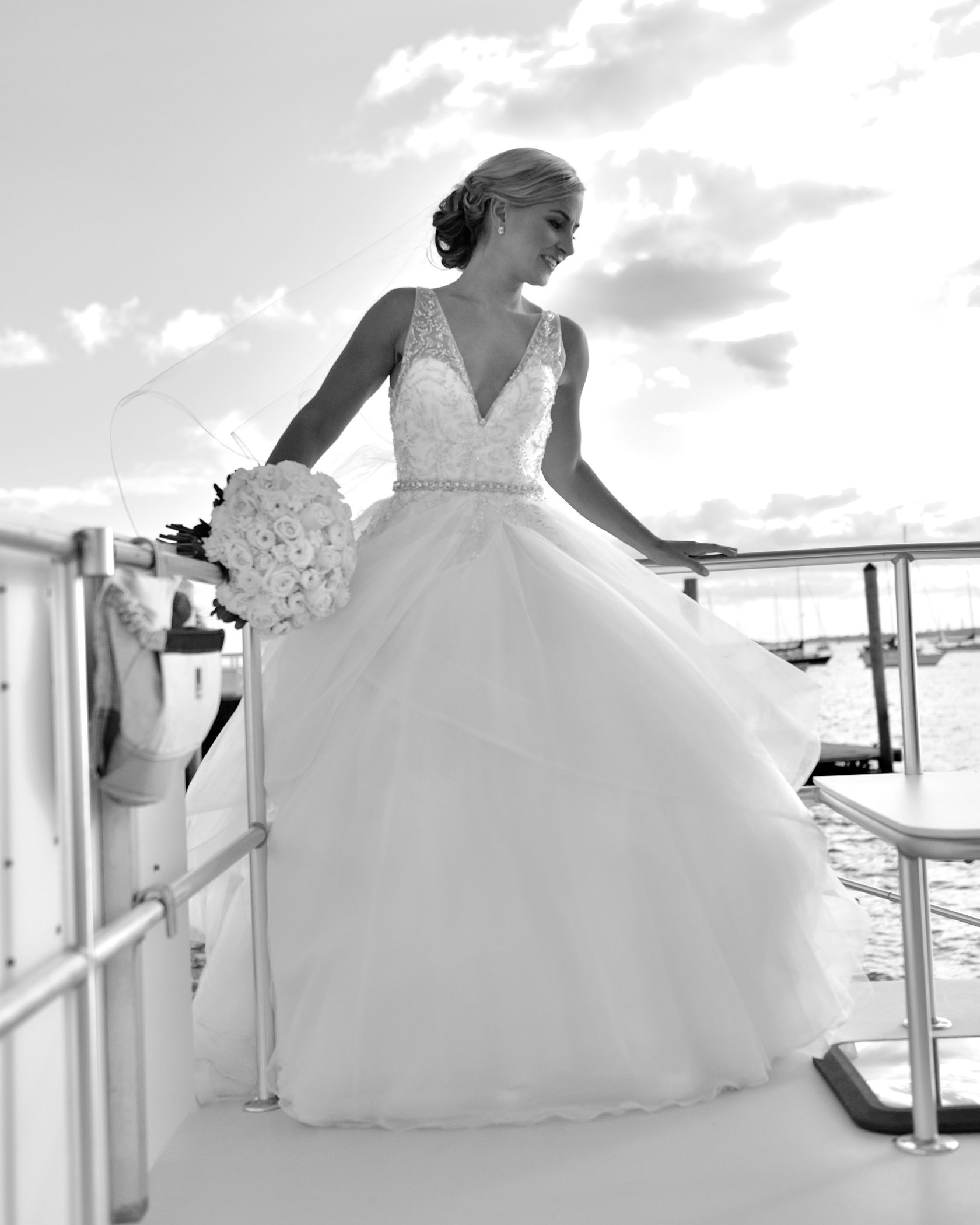 An American Yacht Club Bridal and Her Bouquet