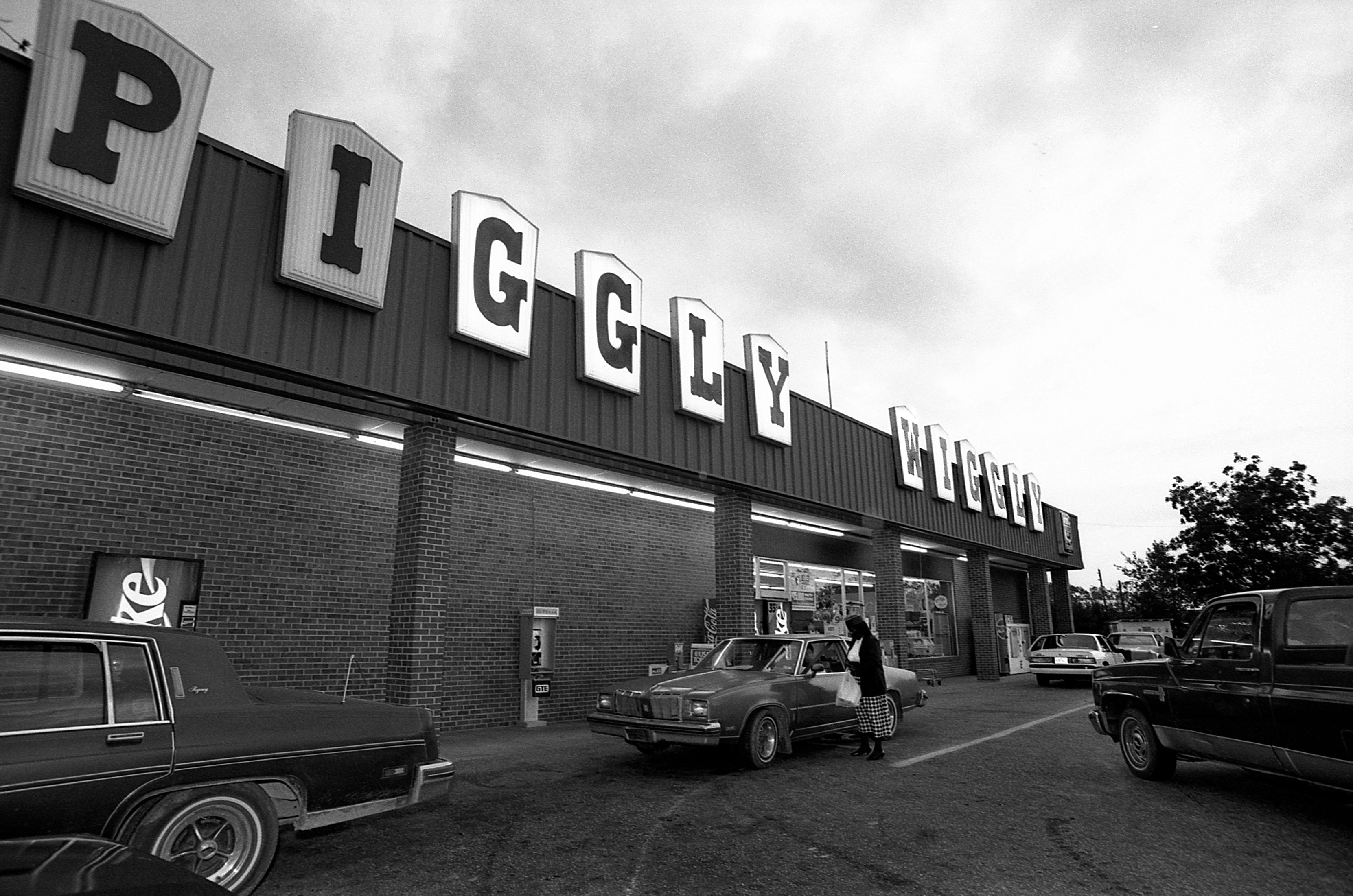 PigglyWiggly_ggly Wiggly_WEB.jpg