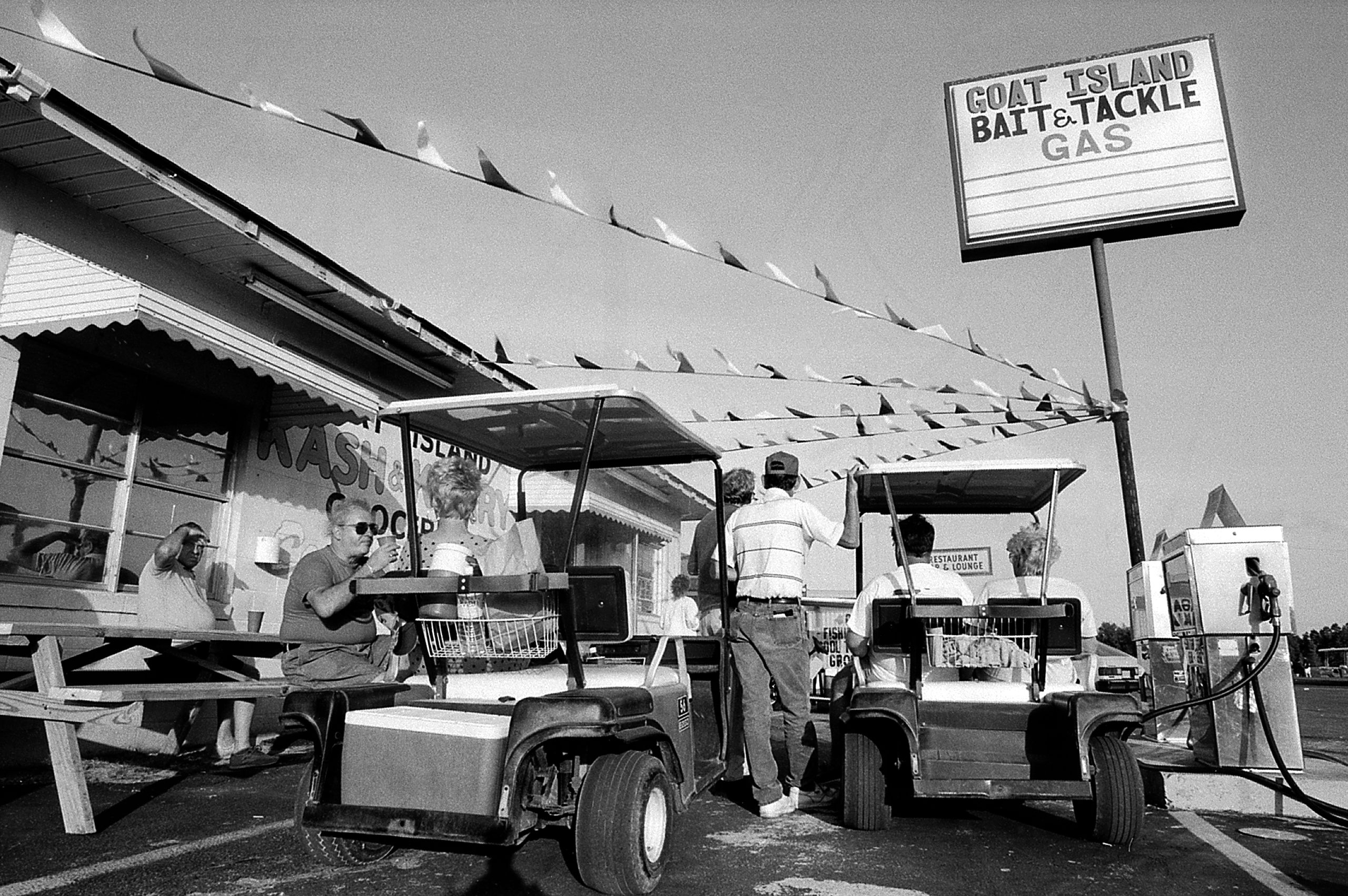 img798_Golfcarts at Goat Island_W.jpg
