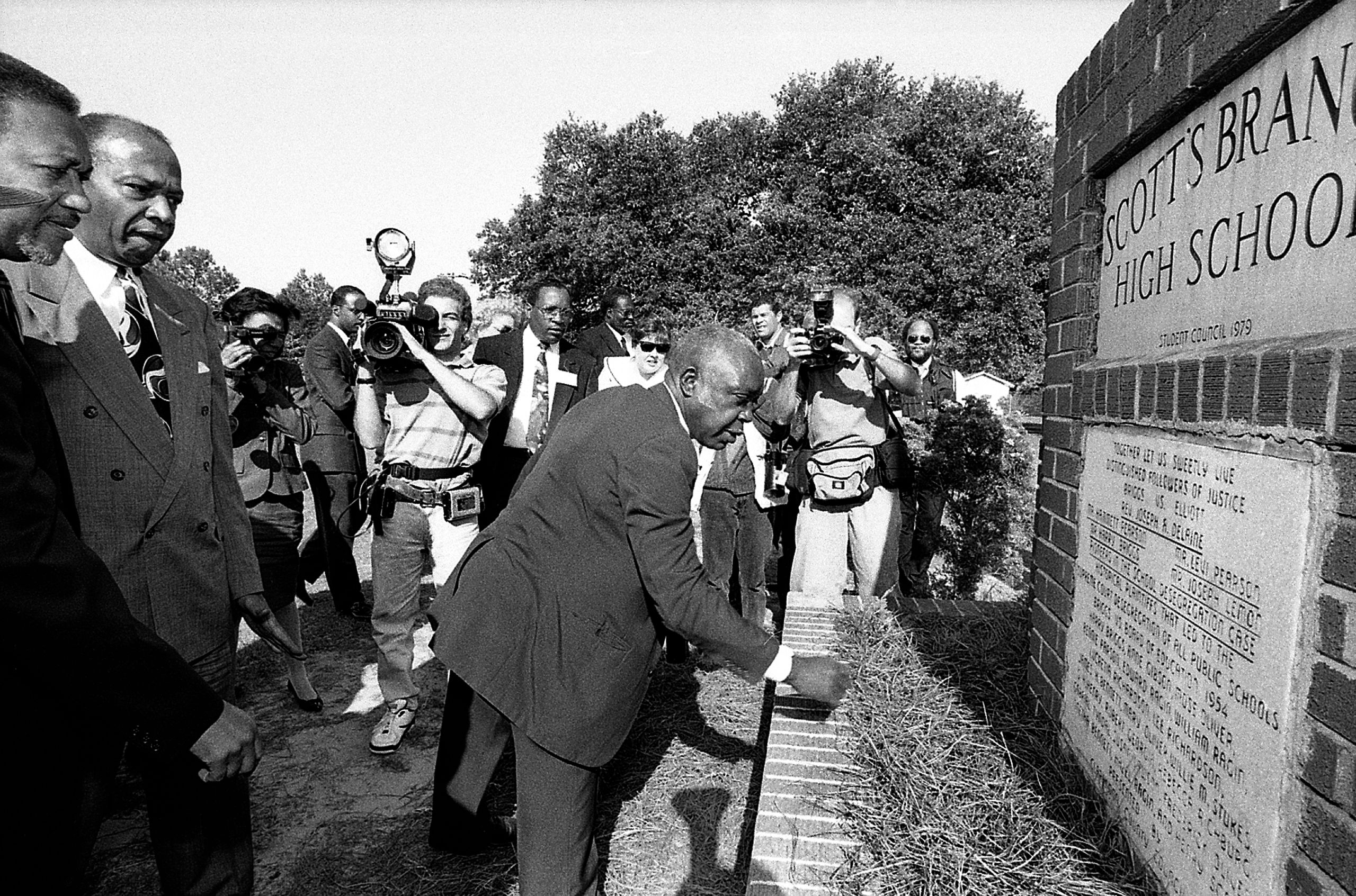img807_James Washington and NAACP at Memorial_W.jpg