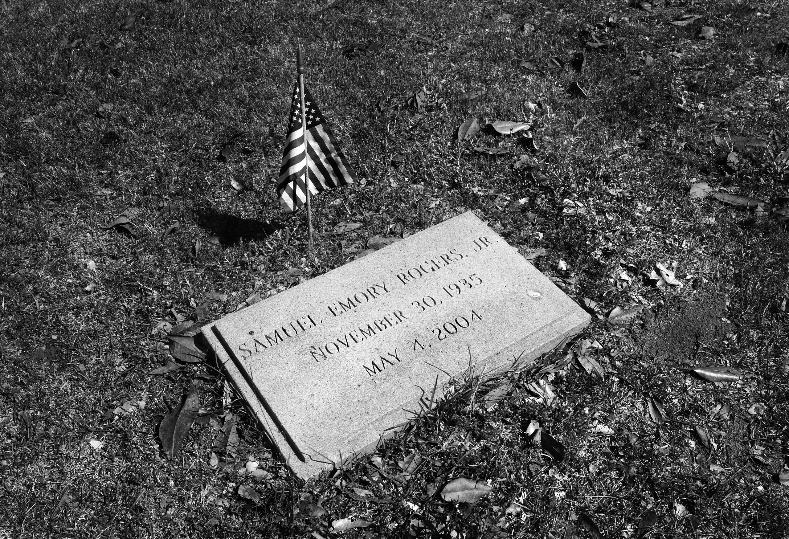 DSC_2788_Emory Rogers Grave_W.jpg