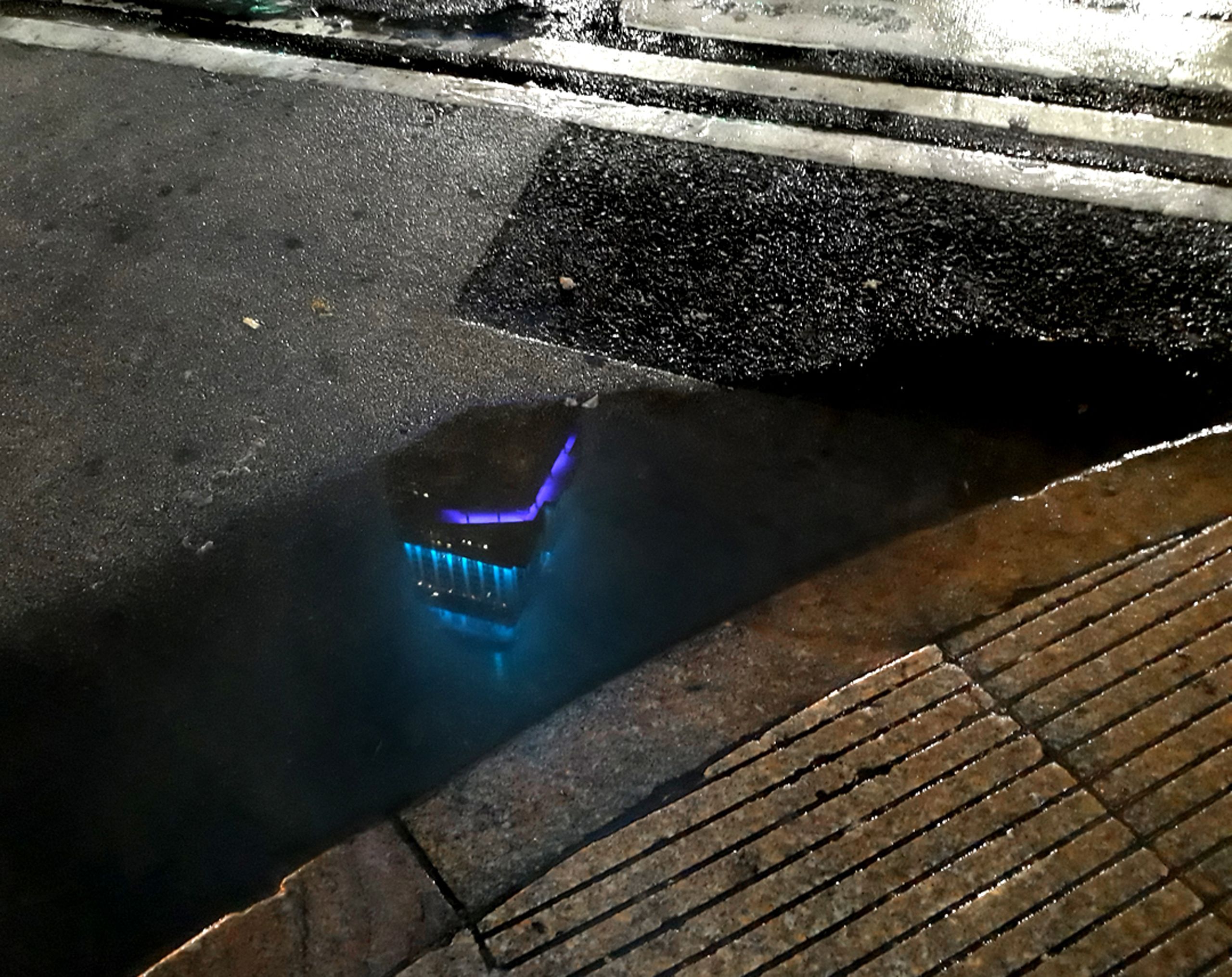RainyNight_EmpireStateBuilding_W.jpg