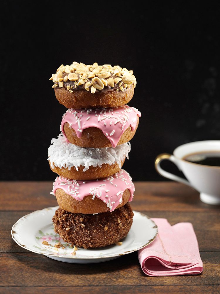 DonutsStack_PeanutTop_900x1200.jpg