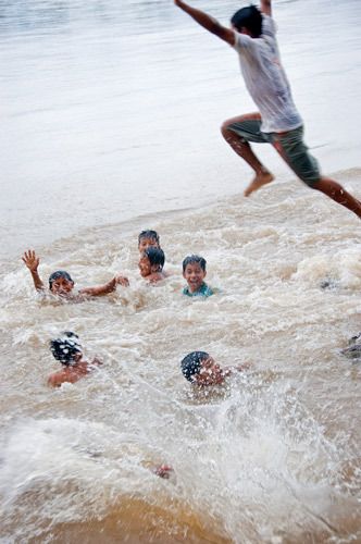 Boys swimming in the Rio Napo in Santa Clotilde Peru 1swimming_santa_clotilde_peru