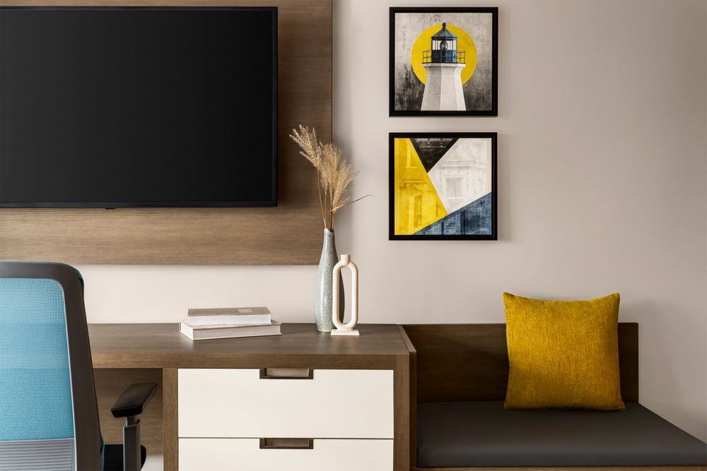 Photographer: Goran Kosanovic Stylist: Laura Byleveld Project: Crowne Plaza by IHG Saint John Harbour View Location: Saint John NB Canada Crowne-Plaza-Saint-John-Harbour-View---Suite---1555797.jpg