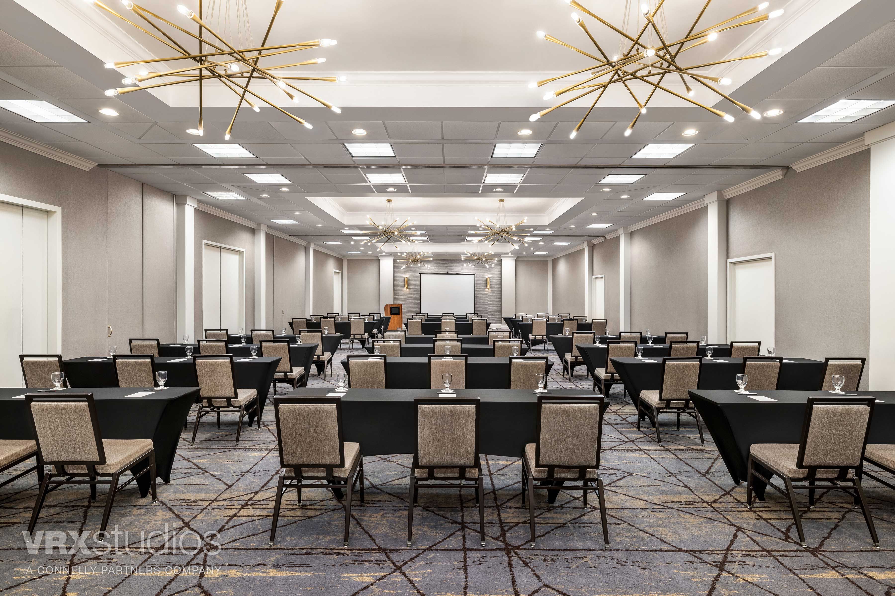 Crowne-Plaza-Edison---Talmadge-Ballroom---Classroom---1588950.jpg