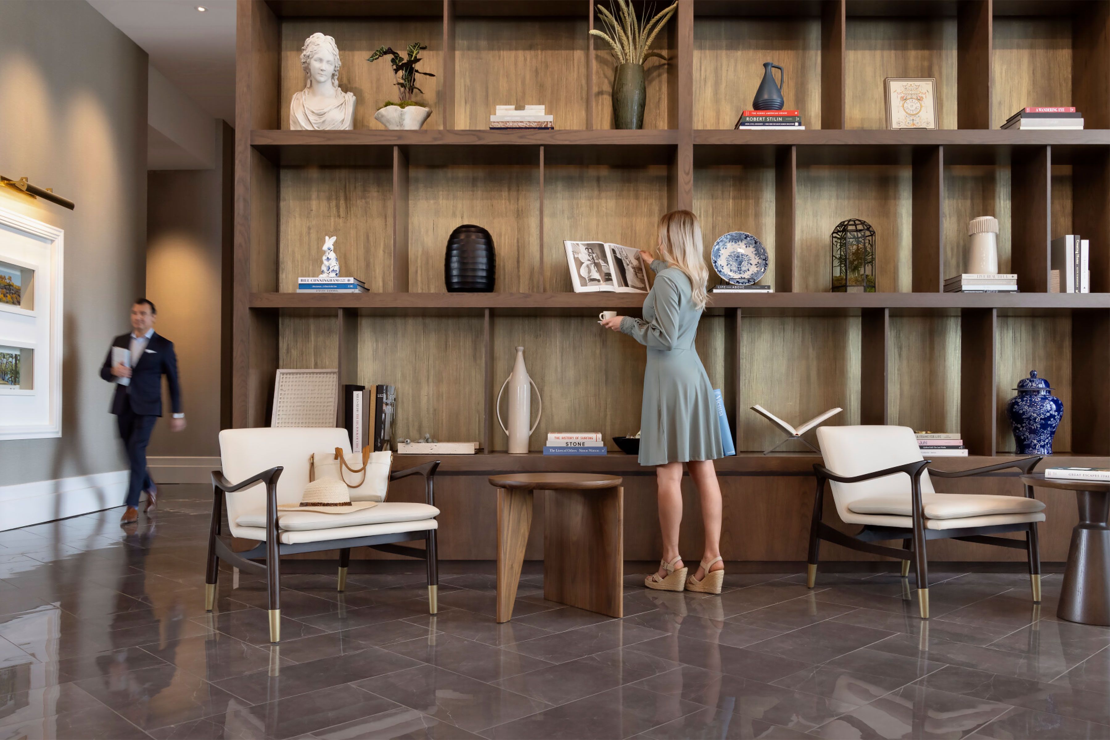 Photographer: Goran Kosanovic Project: The Valley by Curio Collection Birmingham Alabama Client: VRX Studios ValleyHotel_CurioCollection_Hilton_Lobby_Guest2.jpg