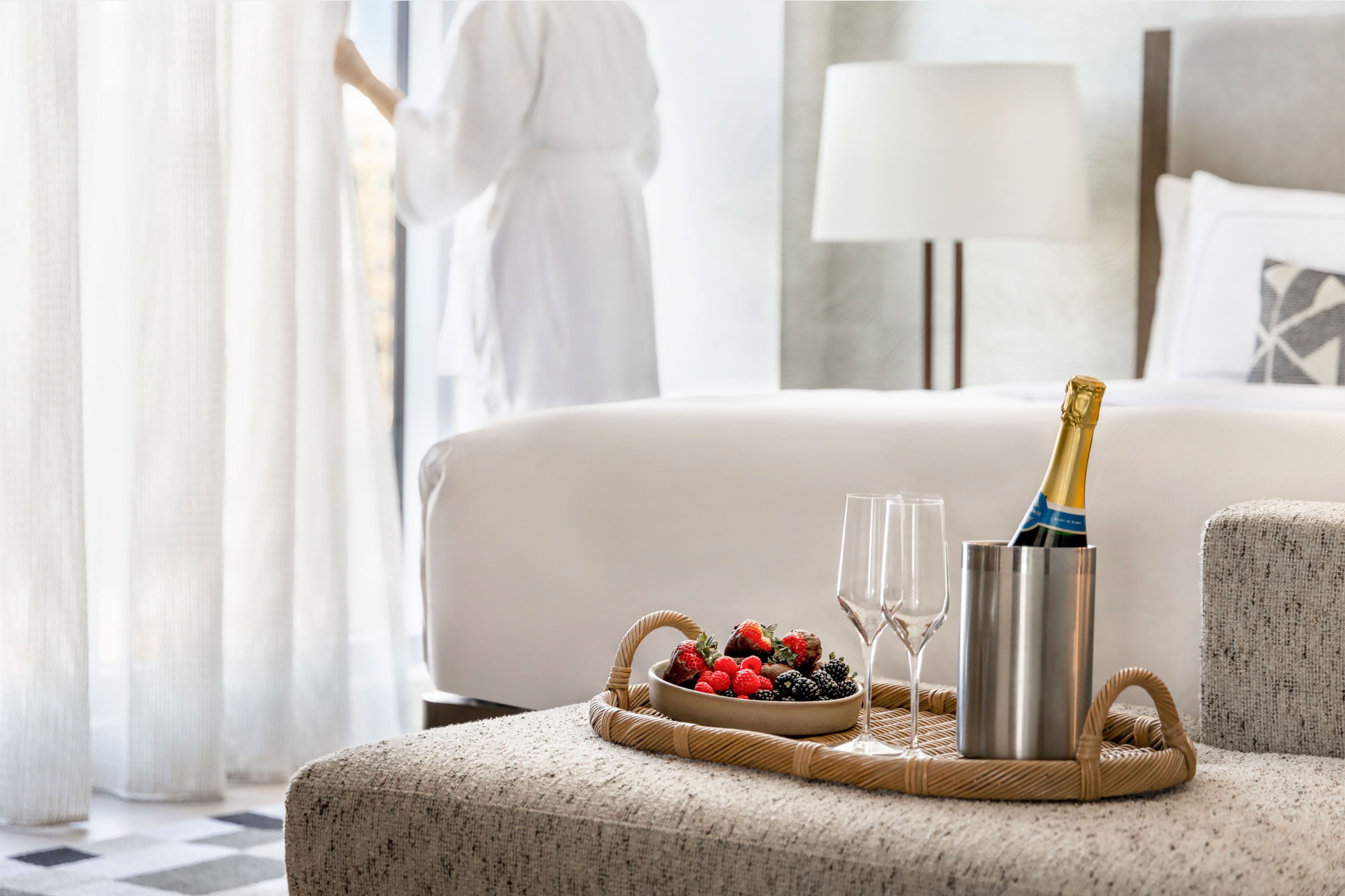 DoubleTree_By_Hilton_Abilene_Presidential_Suite_Couples.jpg