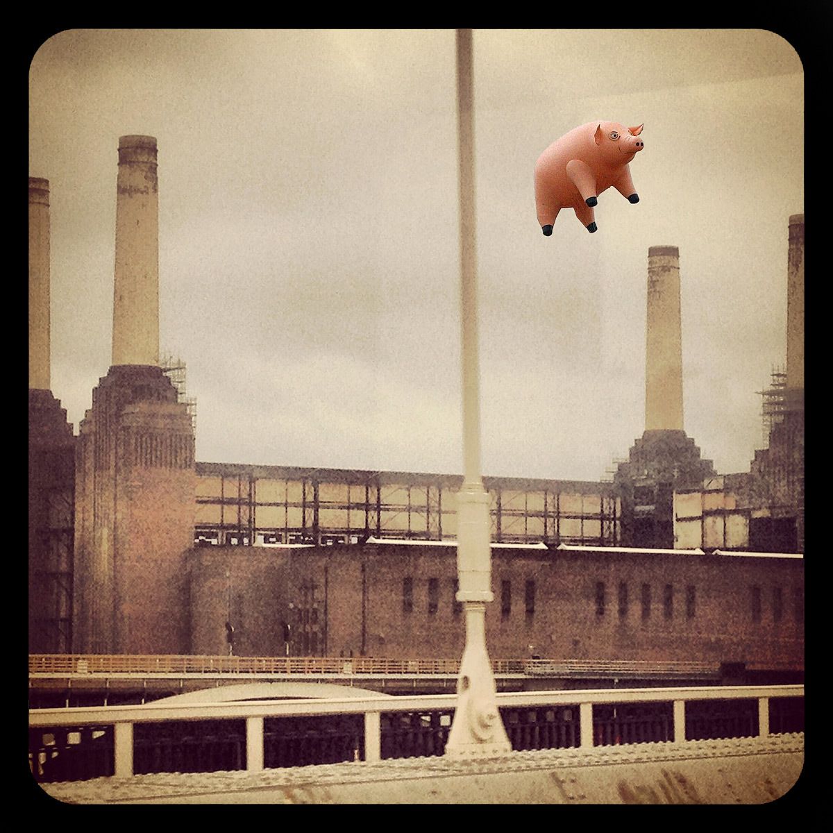 1battersea_power_station_london.jpg