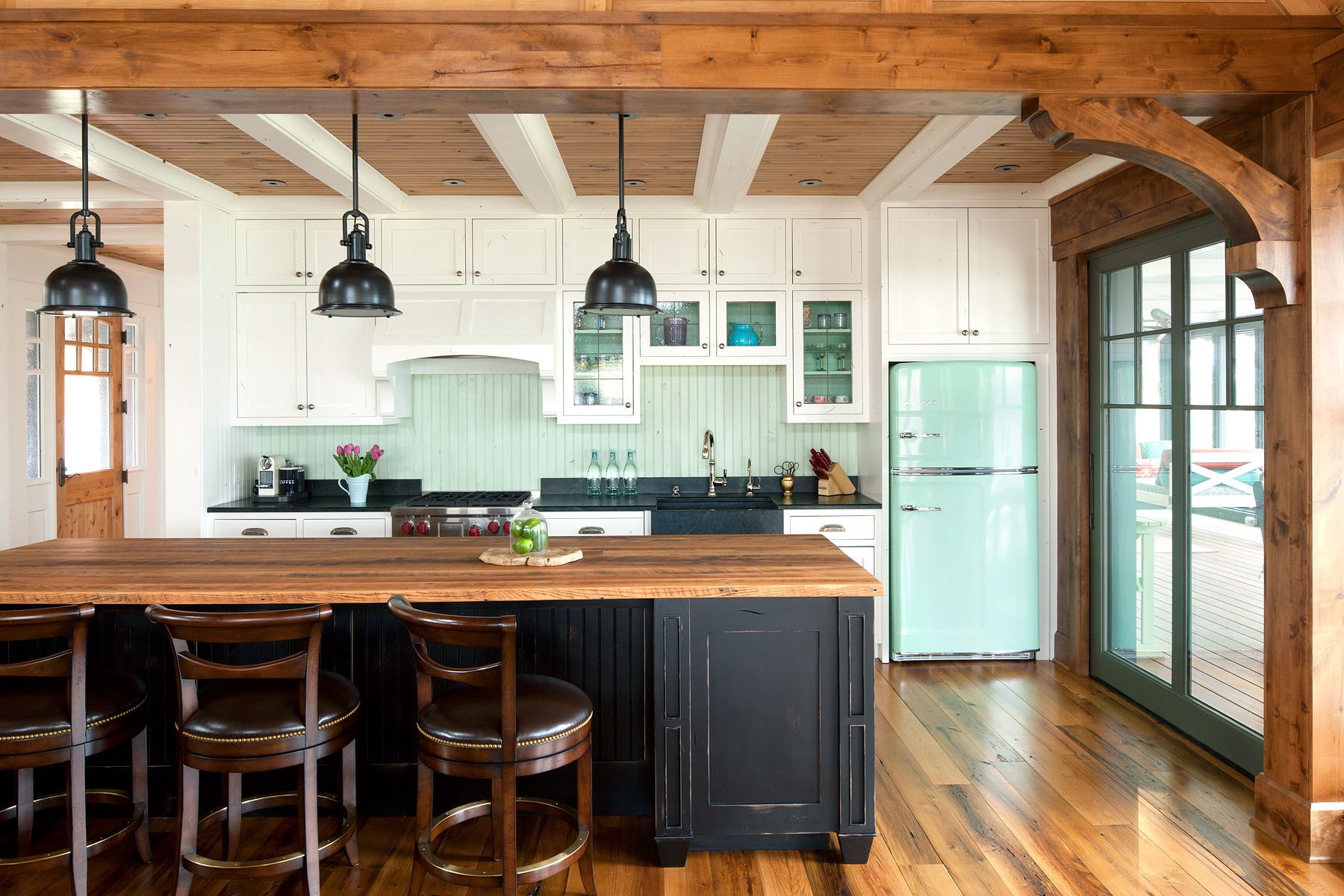 1cabin_kitchen_green_refridgerator_beams.jpg
