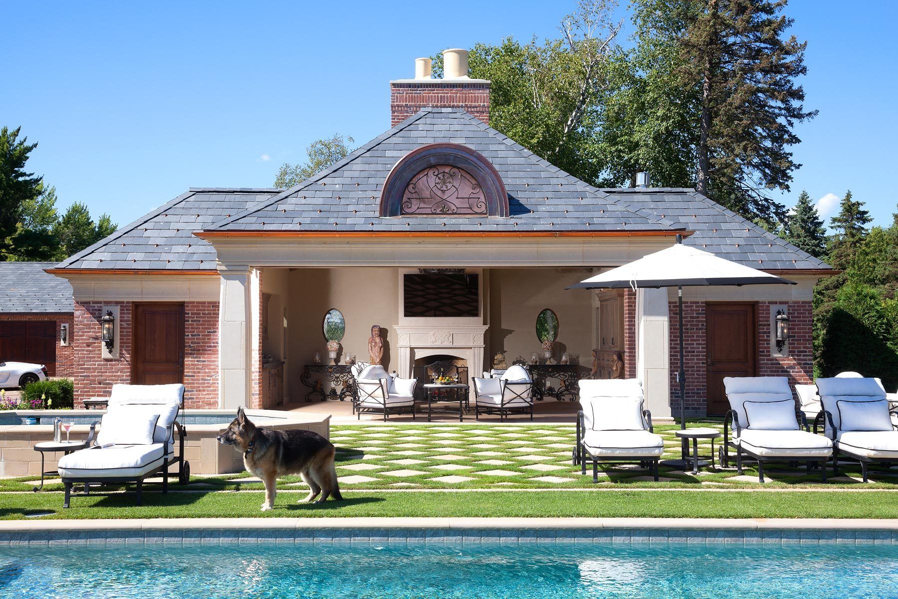 1estate_pool_house_gardens_wayzata.jpg