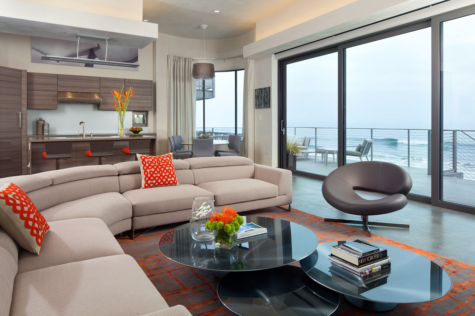 1brian_cranston_living_room_beach_view_cambria.jpg