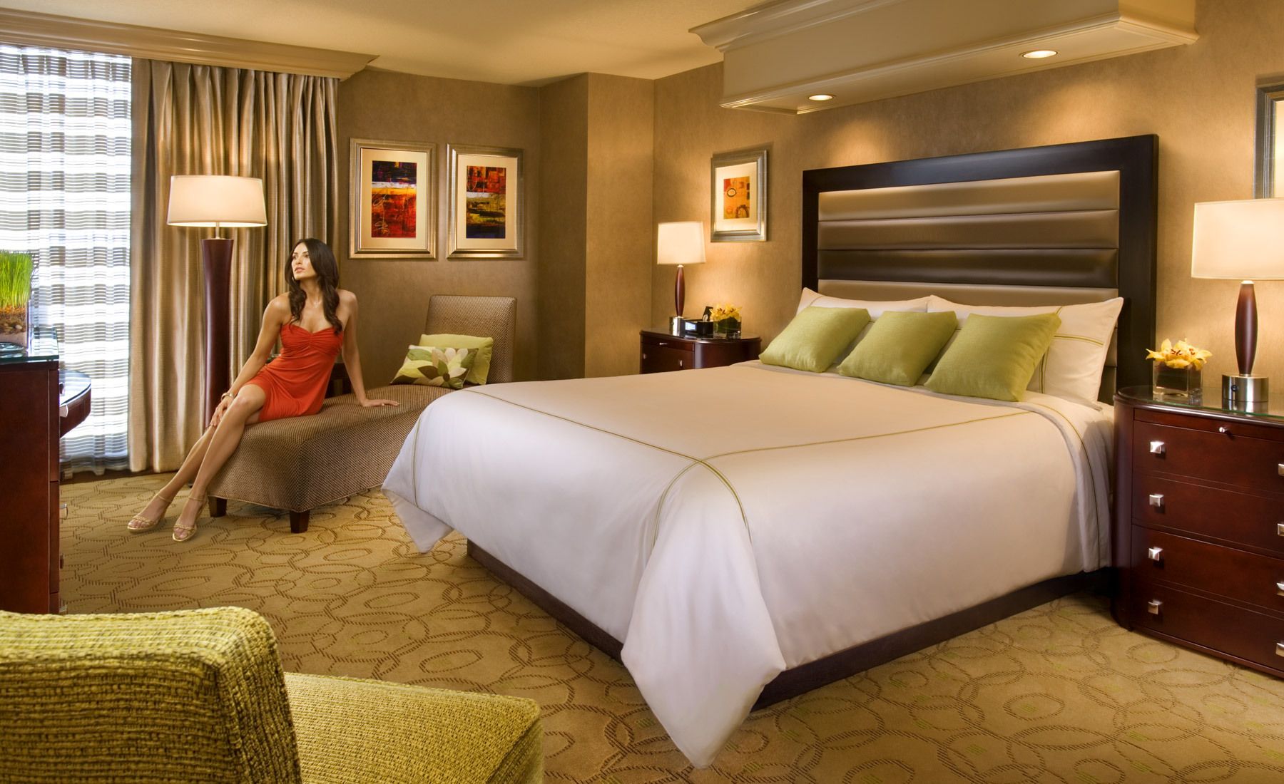 1r24399a_12_448_room