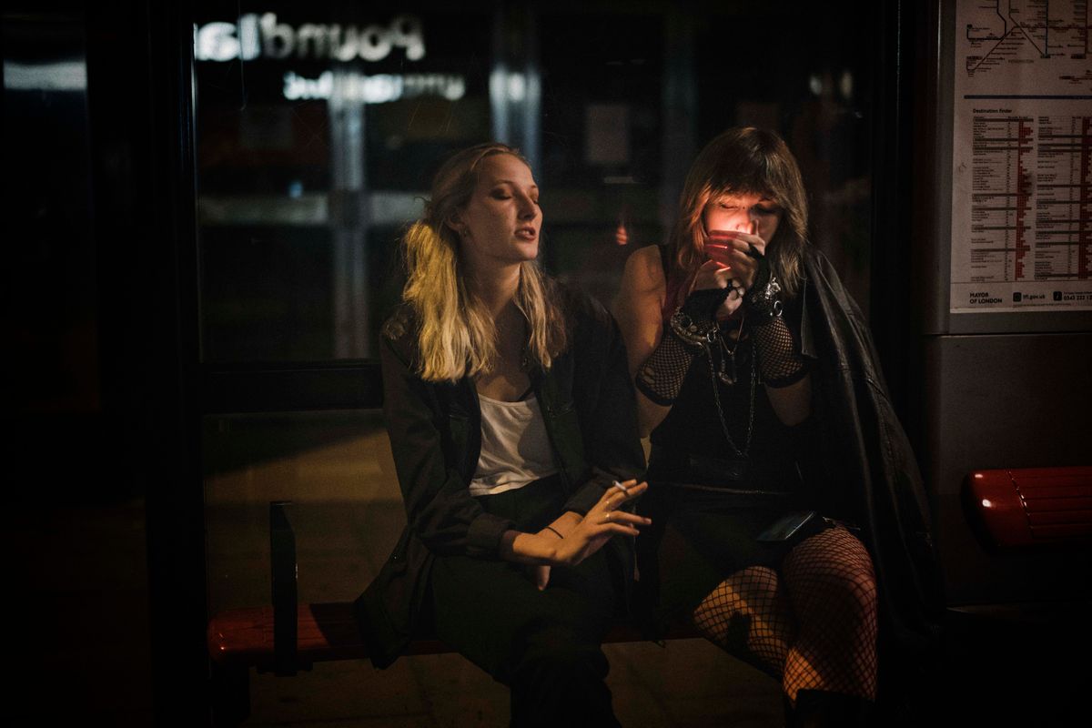 © SARAH LEE - BUS LIFE CAMDEN TOWN, AUGUST 2017. busaug265.jpg