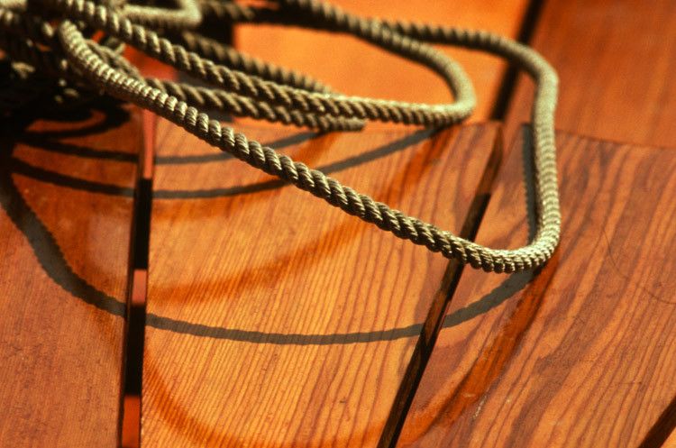 1_0301_Rope_on_Wood_